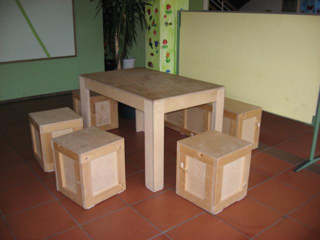 tl_files/crystal_blue/images/Möbel_bauen_1.JPG